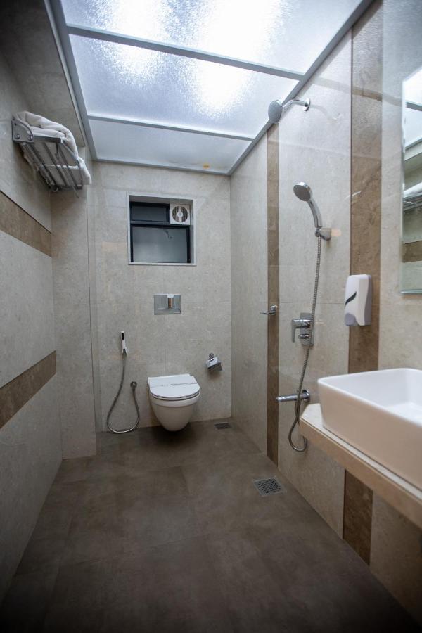 Hotel Naaz Executive Bombay Extérieur photo