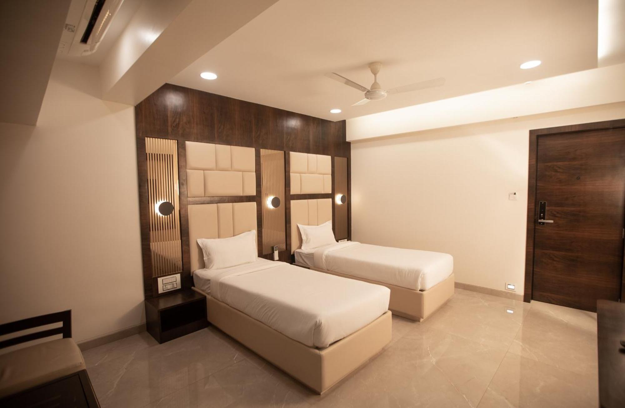 Hotel Naaz Executive Bombay Extérieur photo