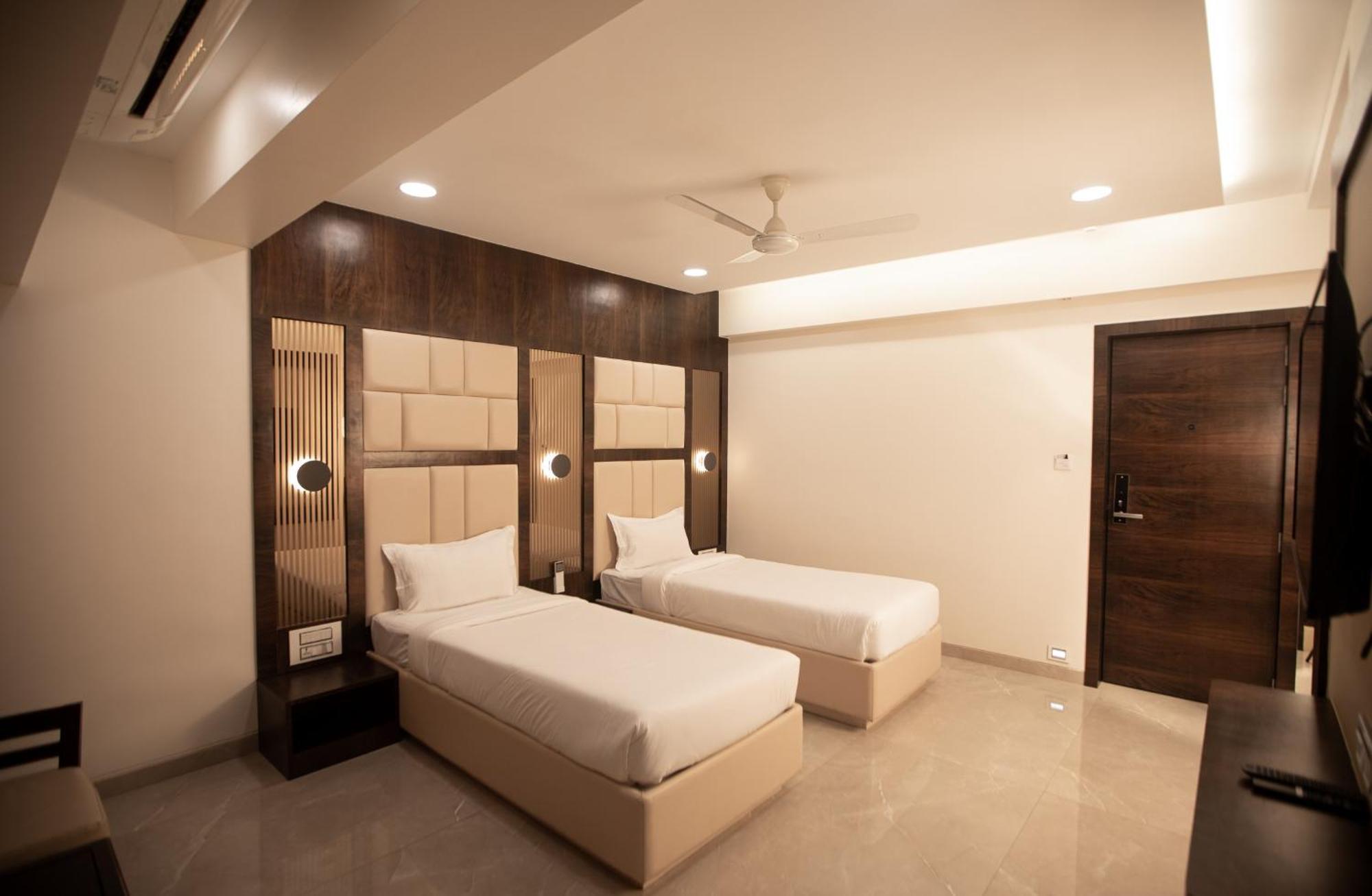 Hotel Naaz Executive Bombay Extérieur photo