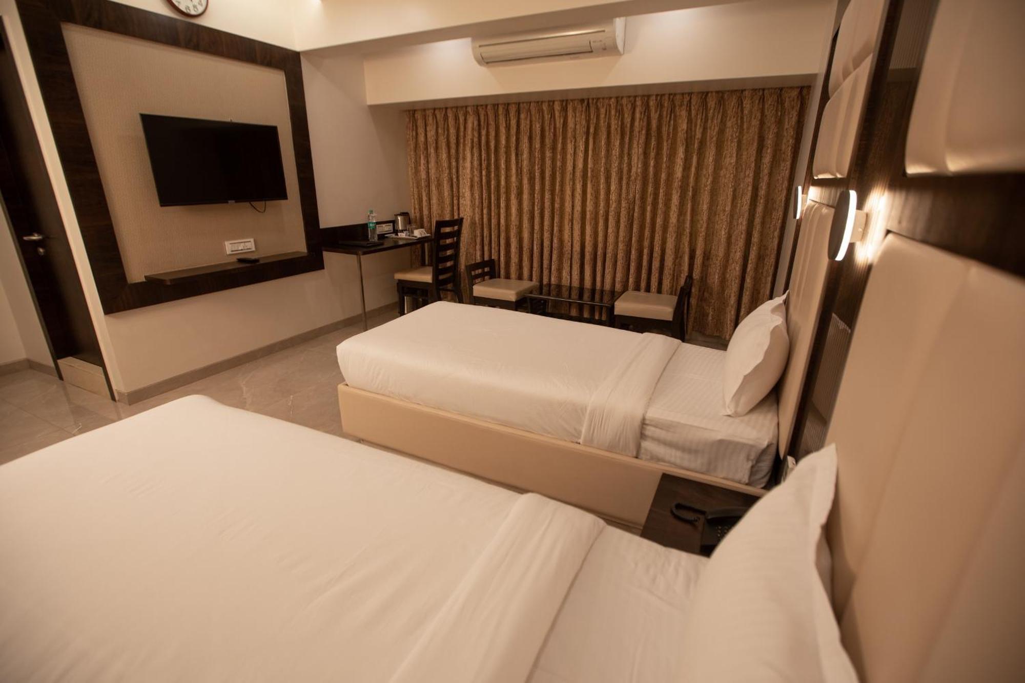 Hotel Naaz Executive Bombay Extérieur photo