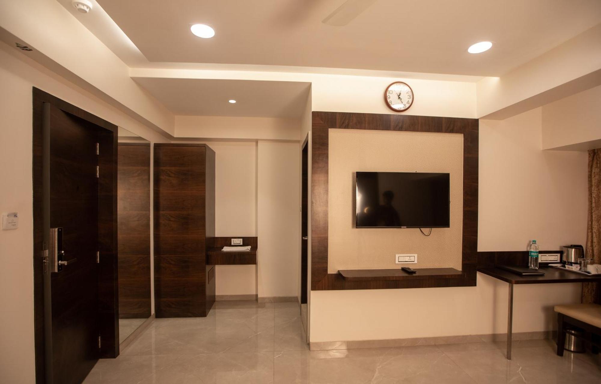 Hotel Naaz Executive Bombay Extérieur photo